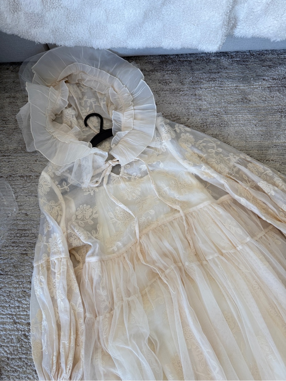 Romantic Vintage Portrait Victorian-Inspired Maxi Dress in Cream - Picture 1 of 6